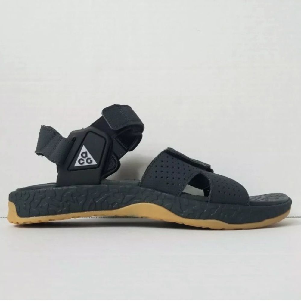 Nike ACG Air Deschutz Men's Size 10 Brand New